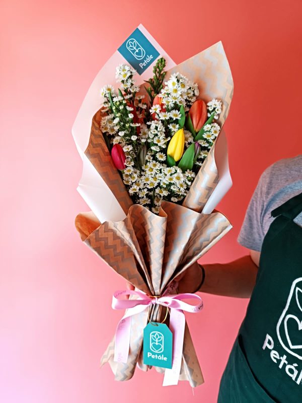ramo de 9 tulipanes