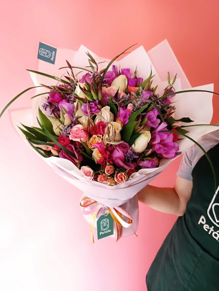 ramo de rosas y minirosas